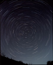 北の空の星の動き写真