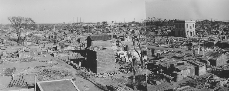 空襲後の平塚市街