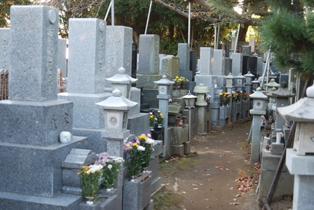 本瑞寺の墓所