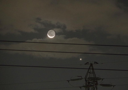 27.3日の月と金星20201113平塚(撮影　剱持瑞穂）