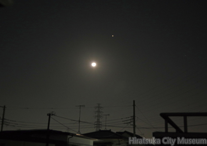 月と火星2_20201126平塚(撮影　剱持瑞穂）.jpg
