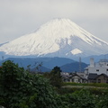 冠雪の富士山2022.10.25平塚（撮影　松本富美江）
