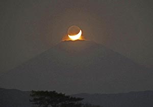 三日月のパール富士